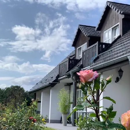 Rosenhof Am Plauer Garni Mit E-lade Saeule Hotel Plau am See