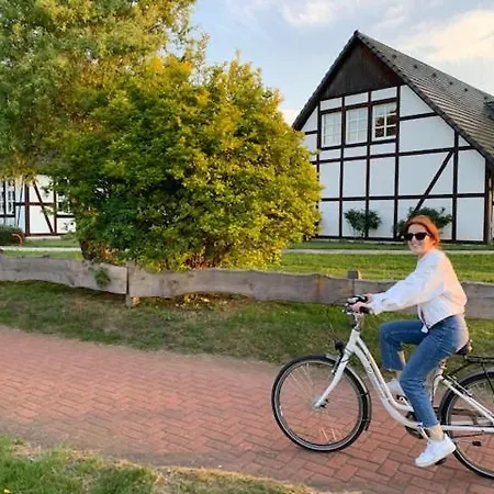 Hotel Rosenhof Am Plauer Garni Mit E-lade Saeule