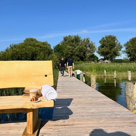 Rosenhof Am Plauer Garni Mit E-lade Saeule * Plau am See