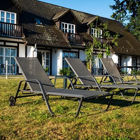 Rosenhof Am Plauer Garni Mit E-lade Saeule