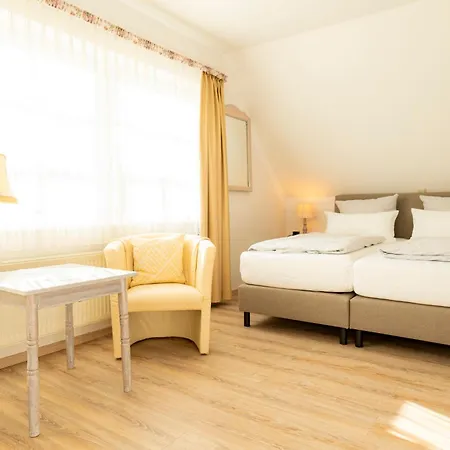 Hotel Rosenhof Am Plauer Garni Mit E-lade Saeule Plau am See