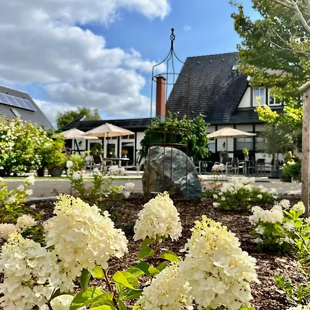 Hotel Rosenhof Am Plauer Garni Mit E-lade Saeule