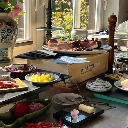 Rosenhof Am Plauer Garni Mit E-lade Saeule Hotel *