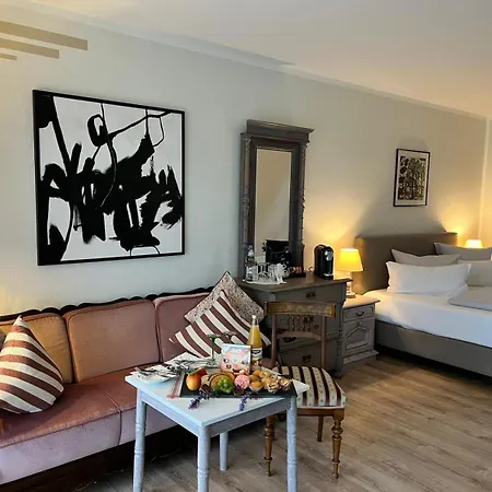 Rosenhof Am Plauer Garni Mit E-lade Saeule Hotel Plau am See